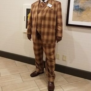 Brown plaid three-piece suit size 56R
